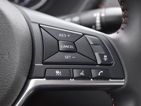 Used 2025 Nissan Sentra SR FWD image 8