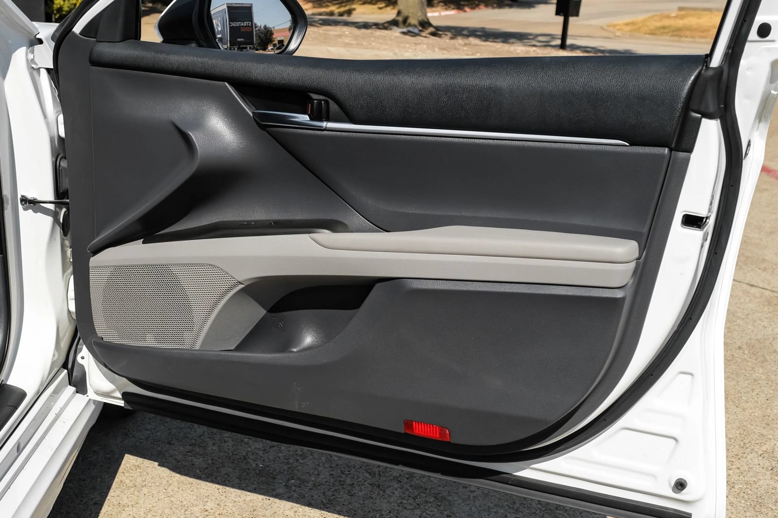 Used 2023 Toyota Camry SE FWD image 41