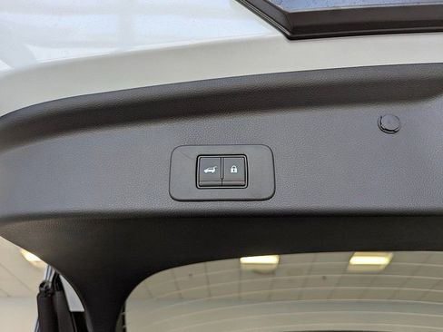 New 2025 Nissan Murano SL image 16