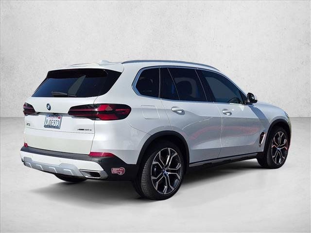 Certified 2024 BMW X5 xDrive50e w/ Premium Package AWD/4WD image 5