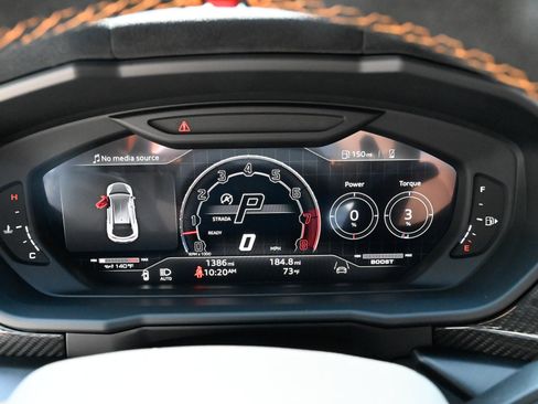 Used 2024 Lamborghini Urus Performante AWD/4WD image 26
