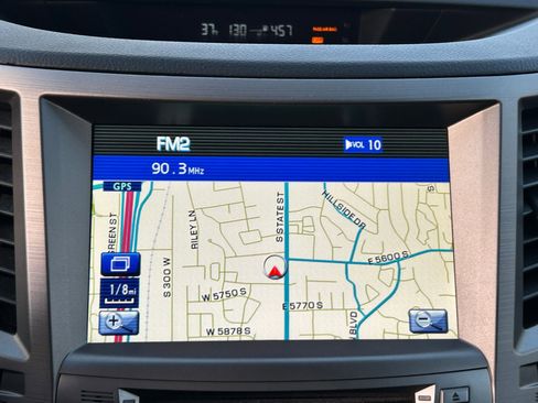 Used 2011 Subaru Outback 2.5i Limited image 18