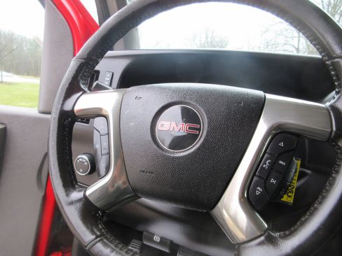 Used 2019 GMC Savana 3500 w/ Driver Convenience Package image 34