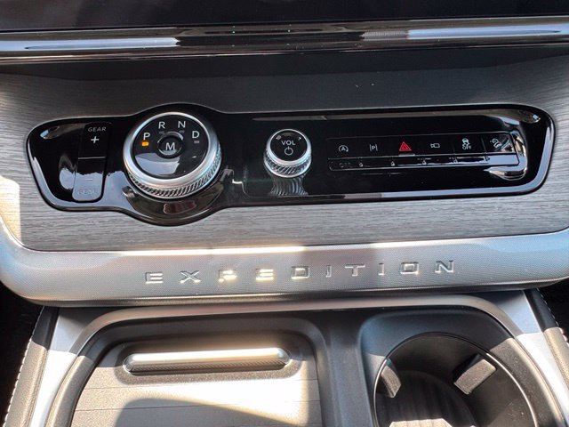 Used 2025 Ford Expedition Platinum AWD/4WD image 54