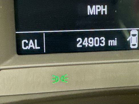 Used 2025 Chevrolet Trax LS image 18