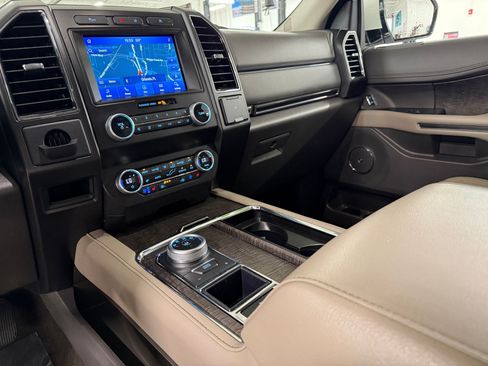 Used 2021 Ford Expedition Limited RWD image 34
