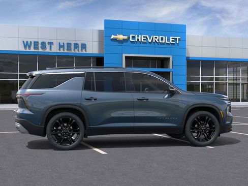 New 2026 Chevrolet Traverse LT w/ Driver Confidence Package image 5