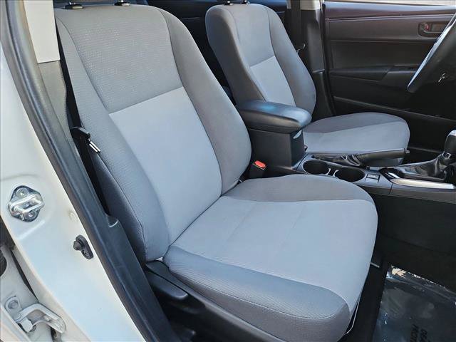 Used 2018 Toyota Corolla L w/ Carpet Mat Package (TMS) FWD image 19