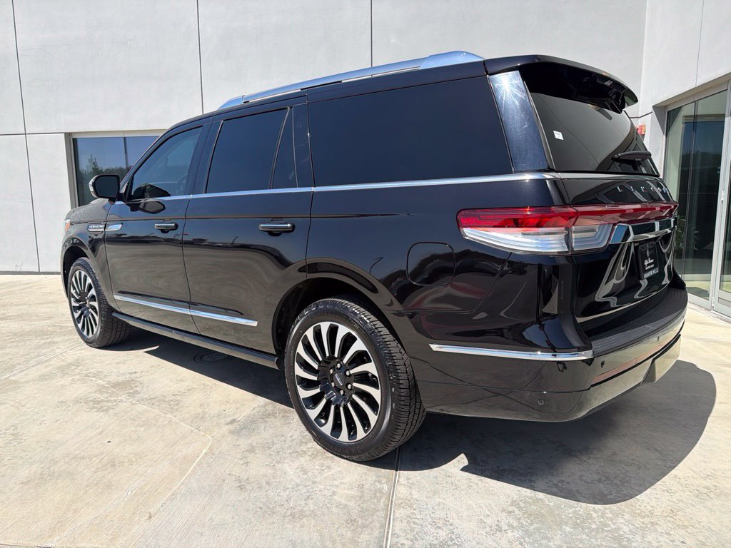 Used 2024 Lincoln Navigator Black Label AWD/4WD image 5