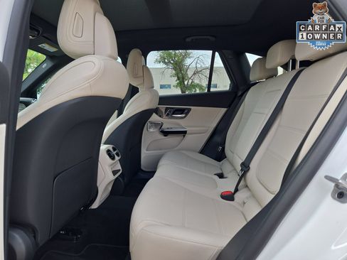 Used 2025 Mercedes-Benz GLC 300 image 13