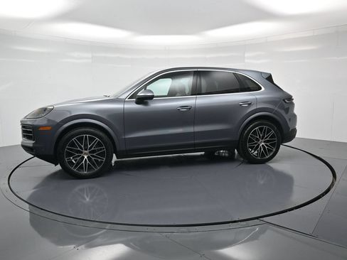 Certified 2026 Porsche Cayenne AWD/4WD image 2