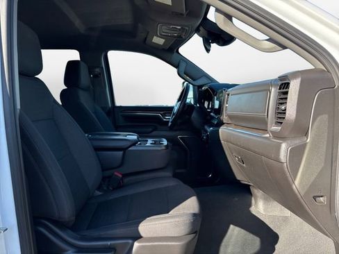 Used 2024 Chevrolet Silverado 3500 LT image 15