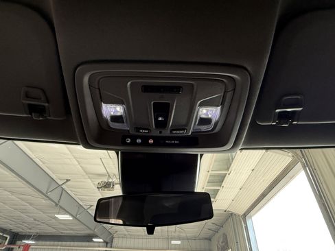 Used 2025 Chevrolet Silverado 1500 LT w/ Leather Package image 21