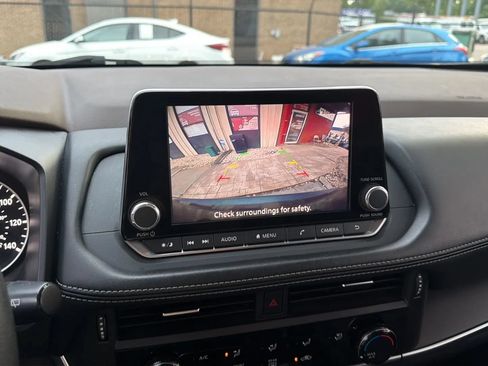 Used 2021 Nissan Rogue S FWD image 24