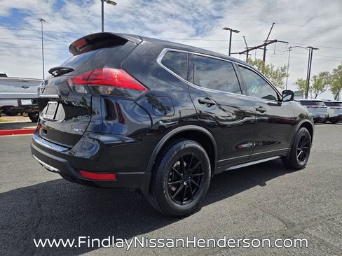 Used 2017 Nissan Rogue S AWD/4WD image 6