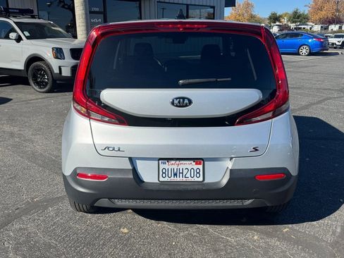 Used 2020 Kia Soul S image 4