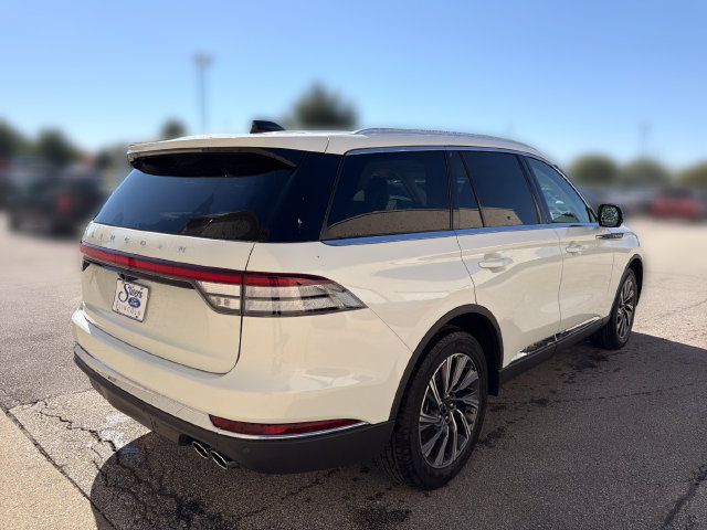 New 2027 Lincoln Aviator AWD image 6