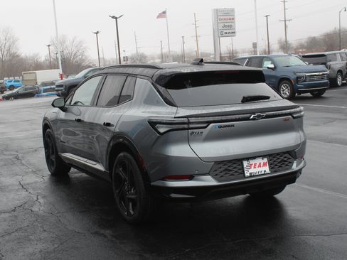 New 2026 Chevrolet Equinox EV RS image 5