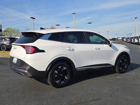 New 2026 Kia Sportage LX image 3