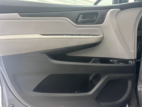 Used 2018 Honda Odyssey EX-L image 26