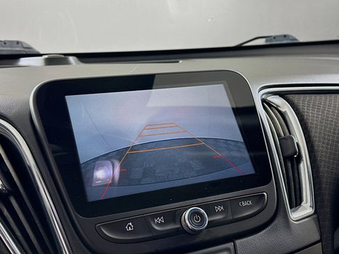 Used 2017 Chevrolet Malibu LT w/ Driver Confidence Package image 22