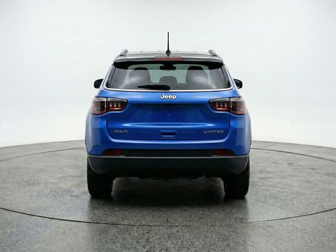 Used 2025 Jeep Compass Limited AWD/4WD image 7