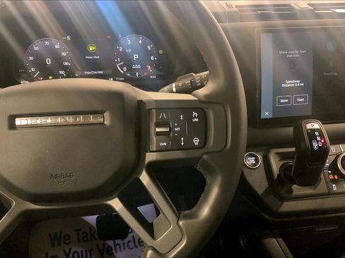 Certified 2025 Land Rover Defender 110 S AWD/4WD image 25