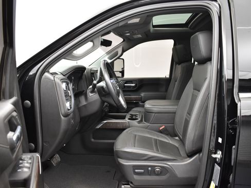 Used 2023 GMC Sierra 2500 Denali w/ Denali Ultimate Package image 8