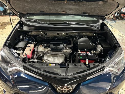 Used 2018 Toyota RAV4 LE w/ All Weather Liner Package FWD image 10