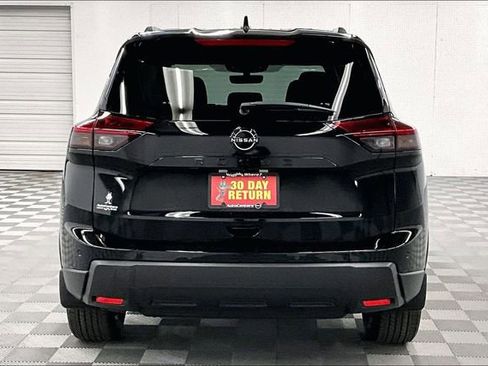 New 2026 Nissan Rogue SV FWD image 5