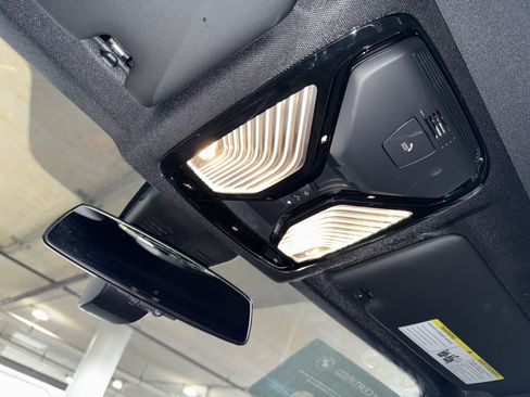 Certified 2025 BMW 330i Sedan image 31