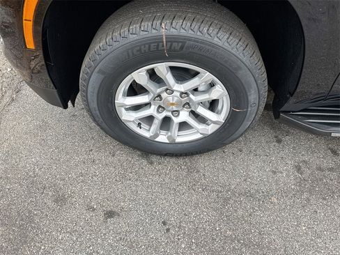 New 2026 Chevrolet Tahoe LS image 12