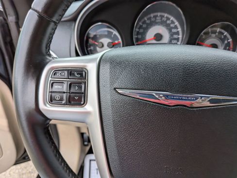 Used 2011 Chrysler 200 Limited FWD image 41