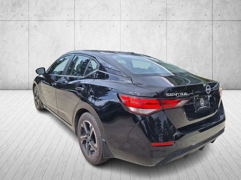 Used 2024 Nissan Sentra SV FWD image 3