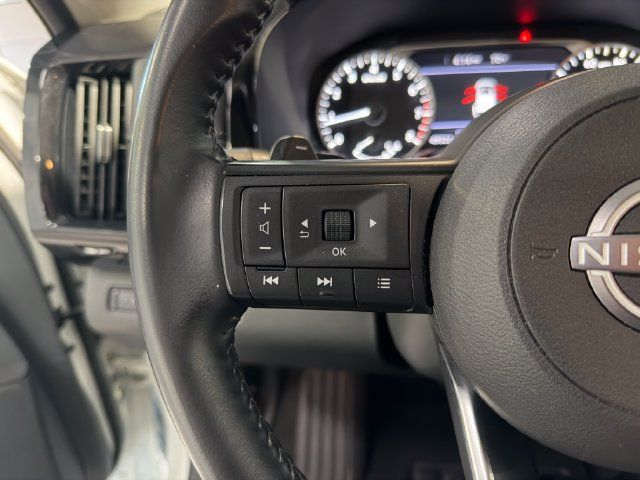 Used 2025 Nissan Pathfinder SV FWD image 18