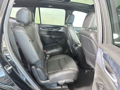 Used 2022 Cadillac XT6 Premium Luxury w/ Technology Package image 27