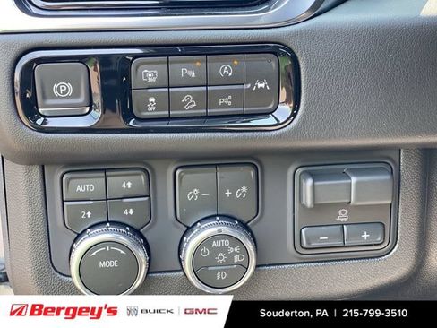 New 2026 GMC Yukon Denali w/ Denali Reserve Package AWD/4WD image 19
