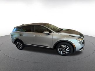 Used 2025 Kia Sportage LX FWD video 2