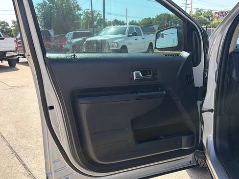 Used 2010 Ford Edge SE FWD image 8