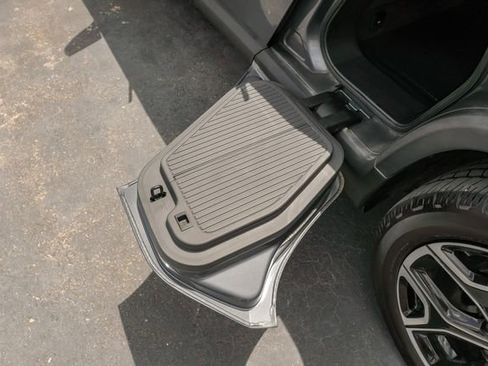 Used 2023 Rivian R1T Adventure image 50