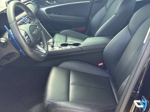 Used 2021 Genesis G70 2.0T RWD image 15
