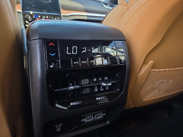 Used 2023 Jeep Grand Cherokee Summit w/ Adv Protech Group IV RWD image 12