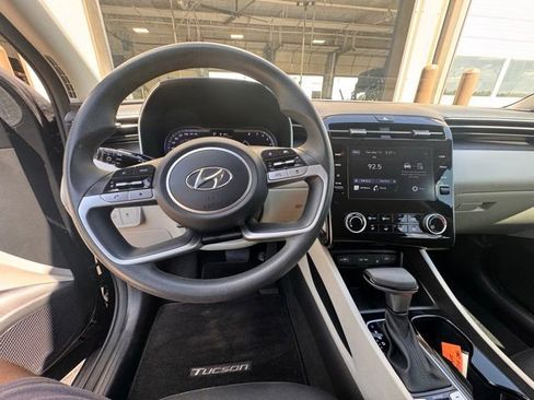 Used 2023 Hyundai Tucson SEL FWD image 15