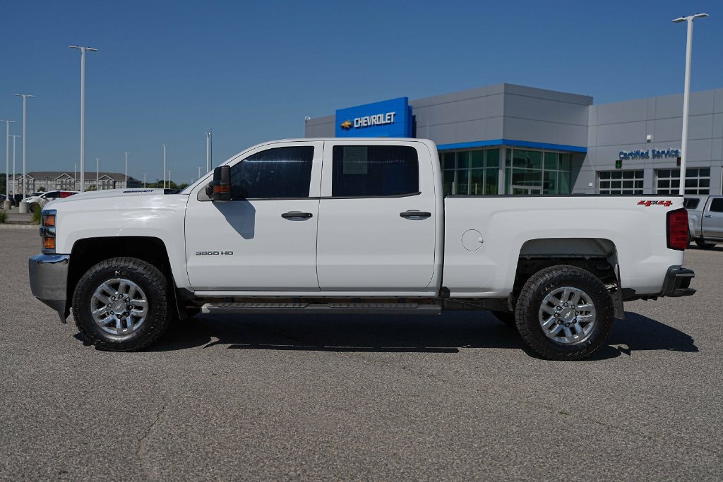 Used 2018 Chevrolet Silverado 3500 W/T w/ WT Convenience Package AWD/4WD image 10