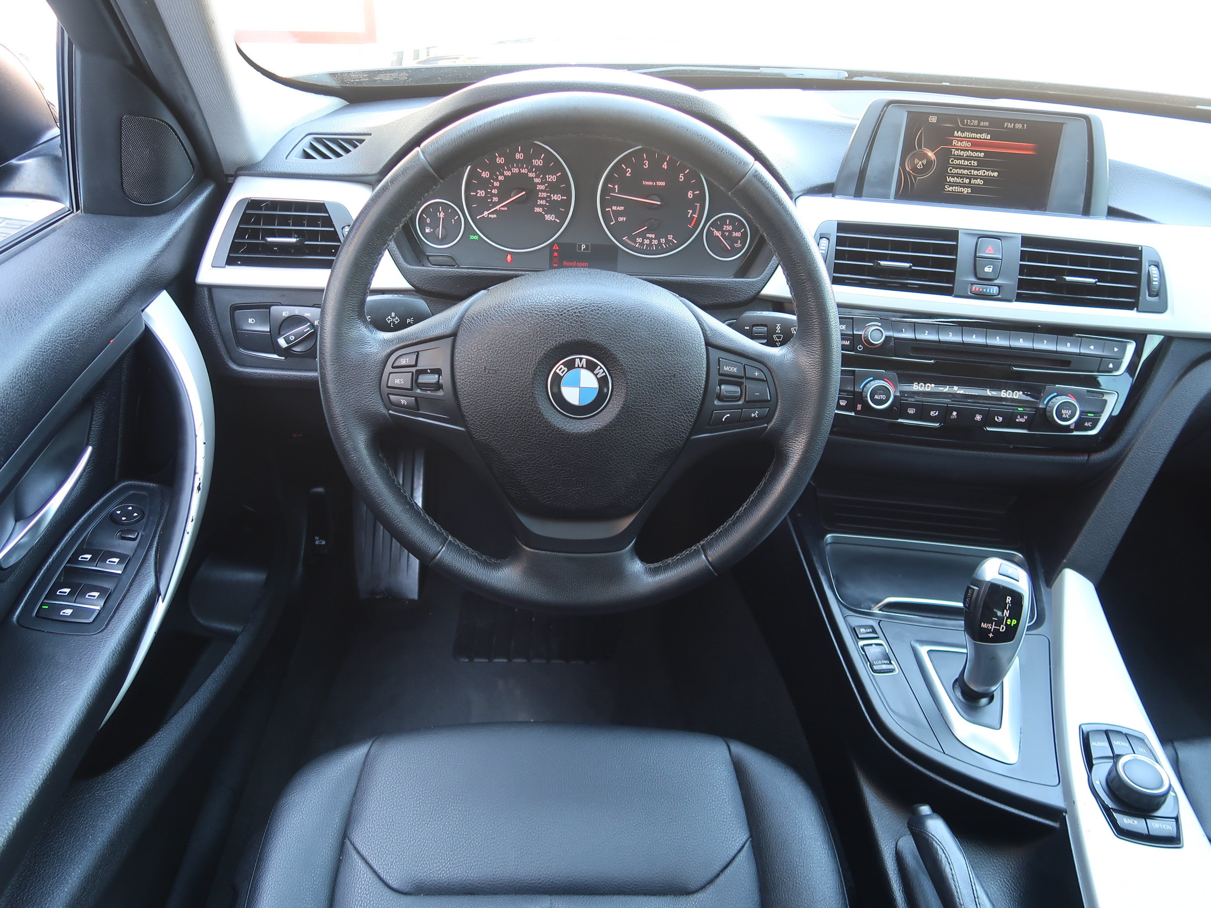 Used 2017 BMW 320i Sedan RWD image 12