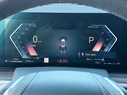 Used 2023 BMW X7 xDrive40i w/ Premium Package image 42