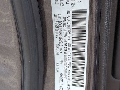 Used 2019 Jeep Grand Cherokee Altitude image 31