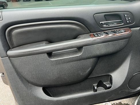 Used 2013 GMC Yukon Denali image 55