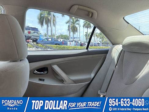 Used 2010 Toyota Camry FWD image 13