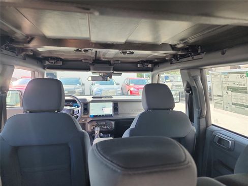 New 2025 Ford Bronco 4-Door image 19